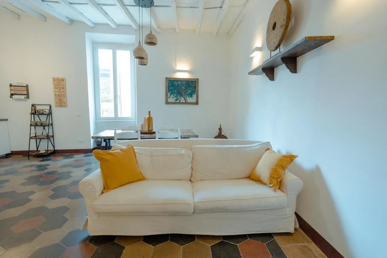 Domus Superior Navona - Pantheon Apartment Rome 0*,